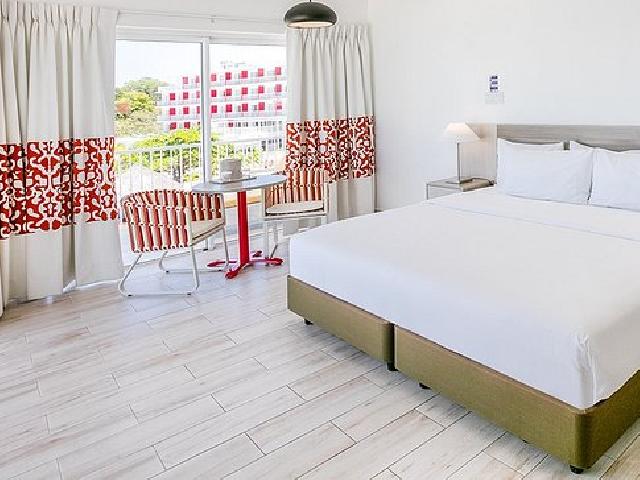 Grand Decameron Cornwall Beach - 