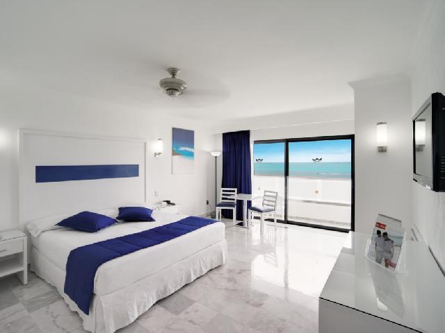 Hotel Riu Caribe - 