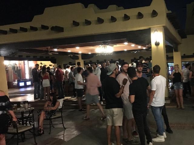 Hotel Riu Santa Fe - Ole pavilion bar