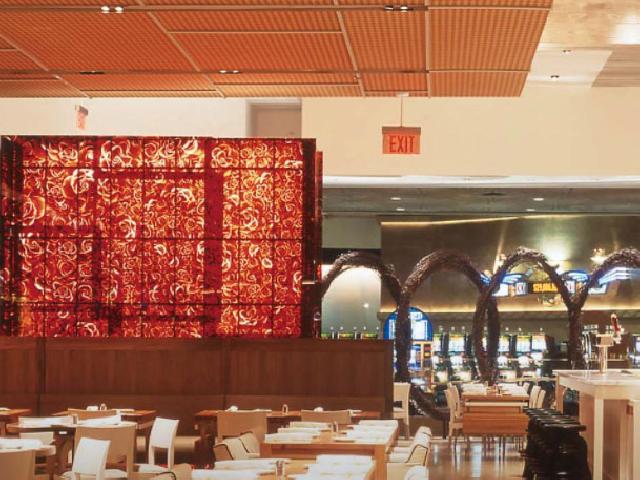 Wolfgang Puck Bar & Grill