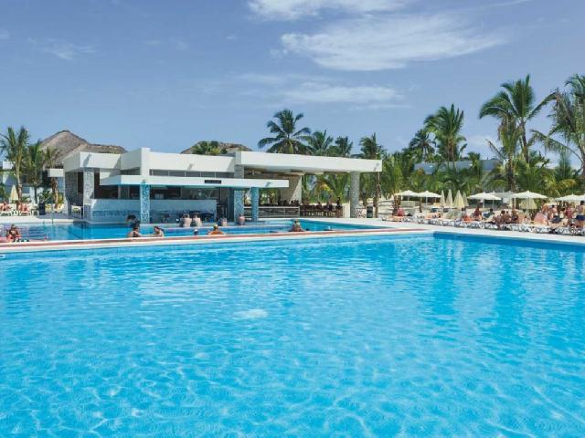 RIU Republica Swim Up Bar