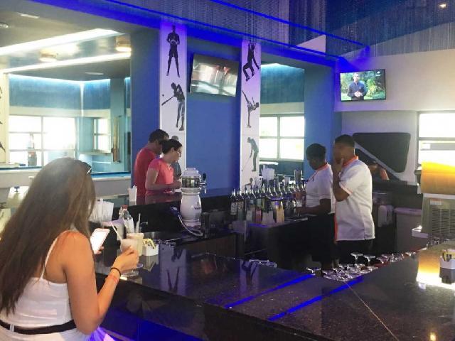 RIU Republica Sports Bar