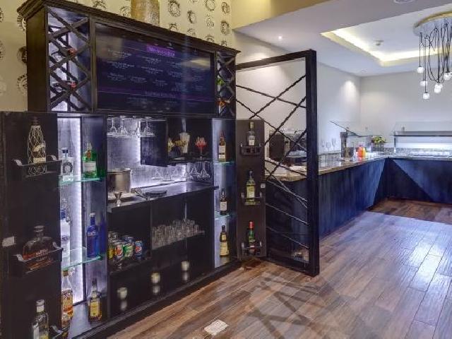 Royalton CHIC Punta Cana - Diamond ClubÂ® Bar