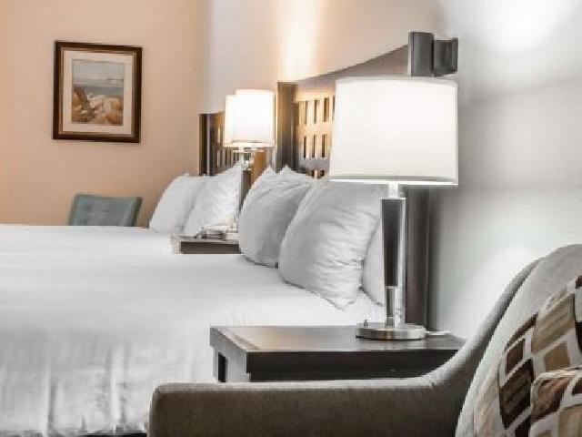 2 Queen Beds with Sofa Sleeper - Suites at Sunchase 