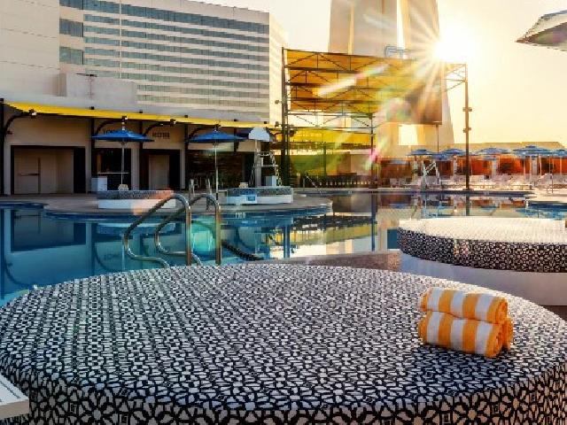 The STRAT Hotel, Casino & Tower - Swim & Social Pool