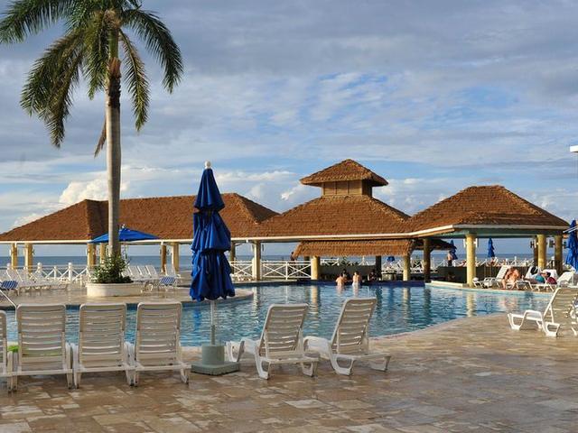 Sunset Beach Resort, Spa & Waterpark - Jamaica - Montego Bay