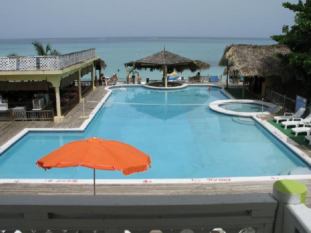 Fun Holiday Beach Resort - Negril Jamaica