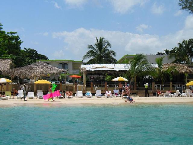 Fun Holiday Beach Resort - Negril Jamaica