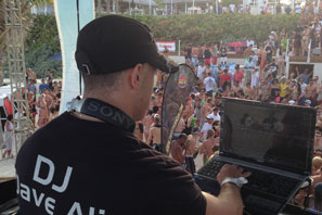 Oasis Cancun DJ